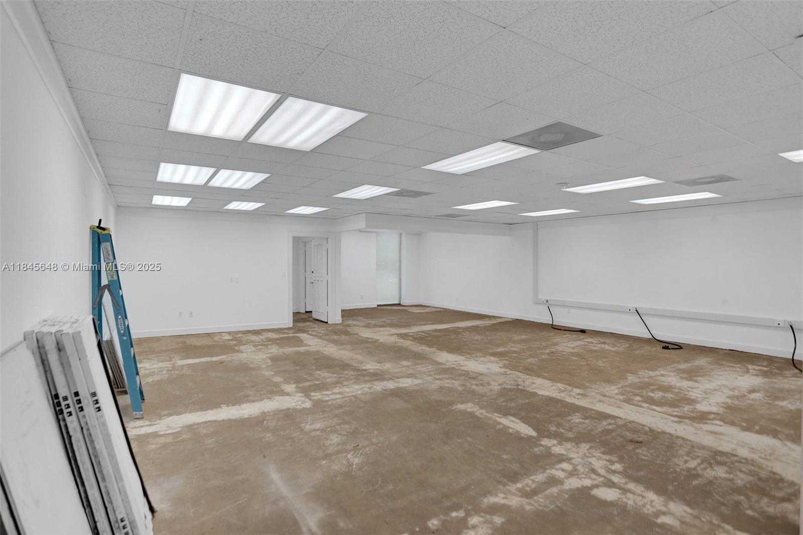 Small Image of 5915 PONCE DE LEON BLVD #18, Coral Gables Number 4