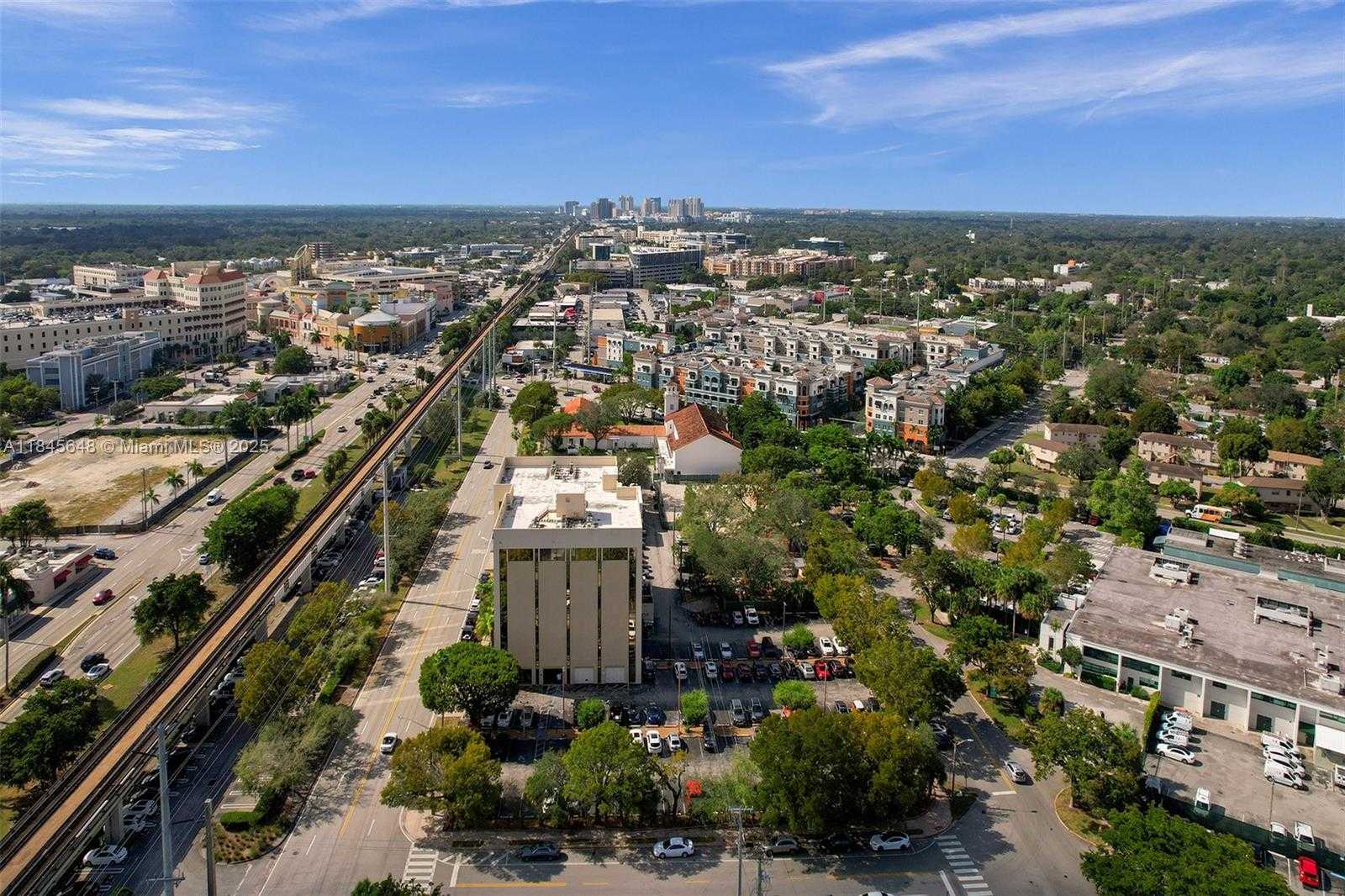 Small Image of 5915 PONCE DE LEON BLVD #18, Coral Gables Number 43