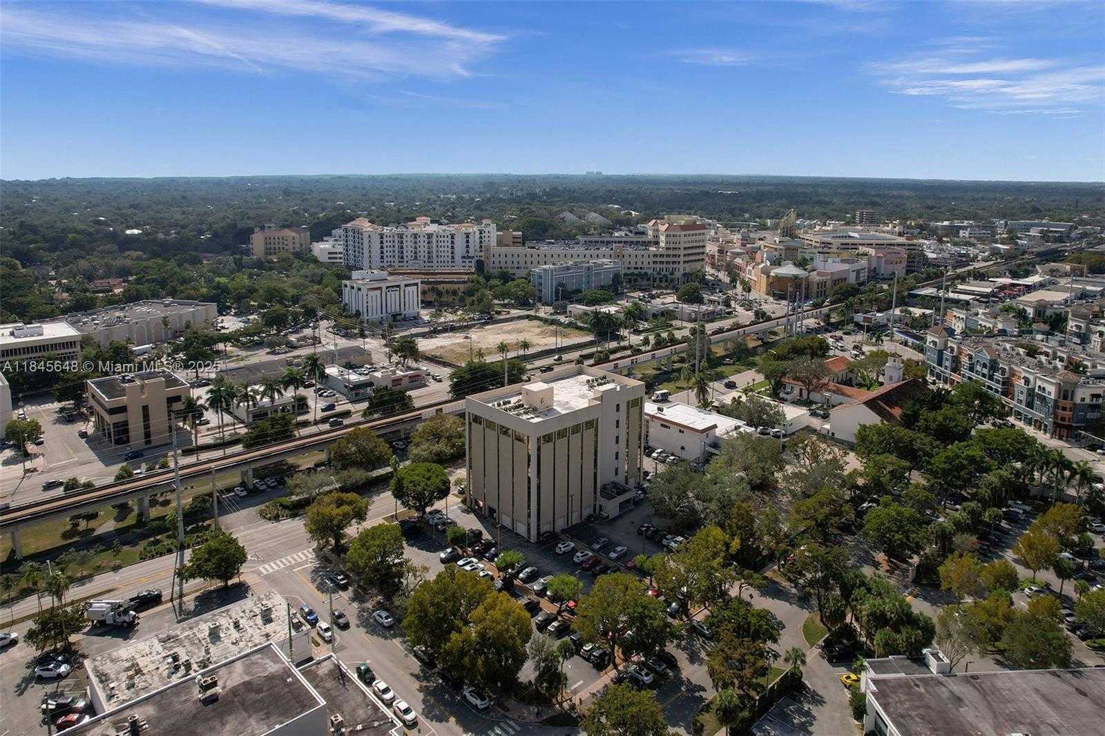Small Image of 5915 PONCE DE LEON BLVD #18, Coral Gables Number 44