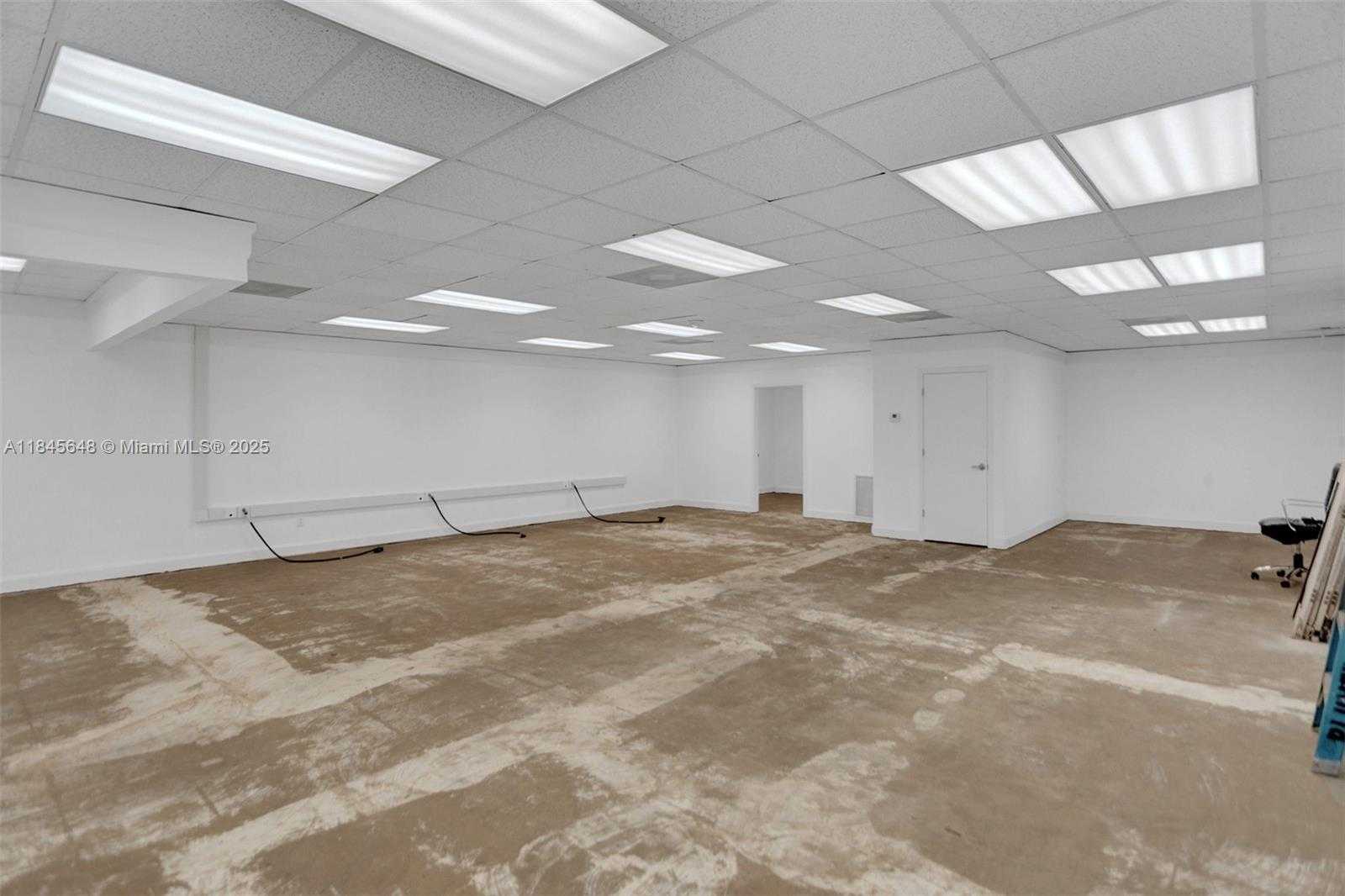 Small Image of 5915 PONCE DE LEON BLVD #18, Coral Gables Number 5