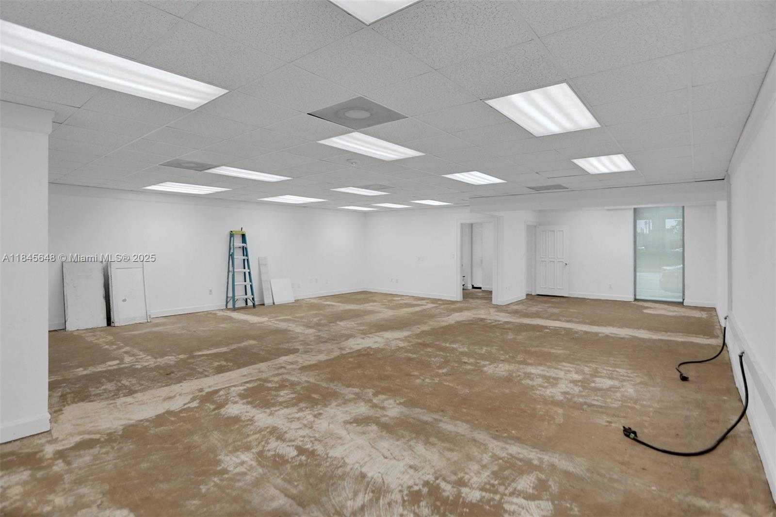 Small Image of 5915 PONCE DE LEON BLVD #18, Coral Gables Number 7