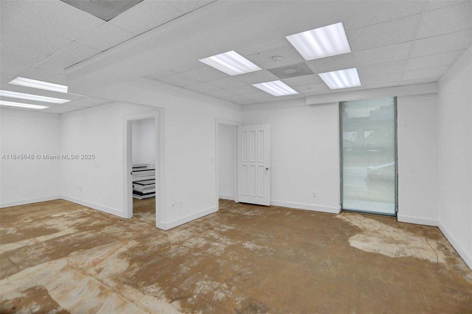 Small Image of 5915 PONCE DE LEON BLVD #18, Coral Gables Number 8