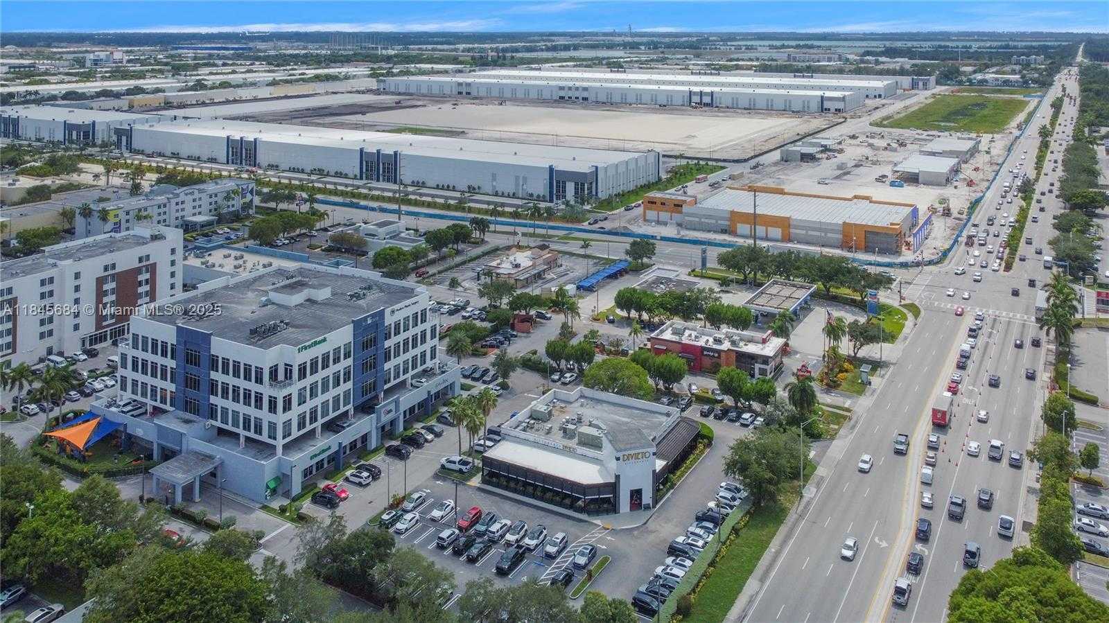 Small Image of 3905 NORTH WEST 107TH AVE #107, Doral Number 4