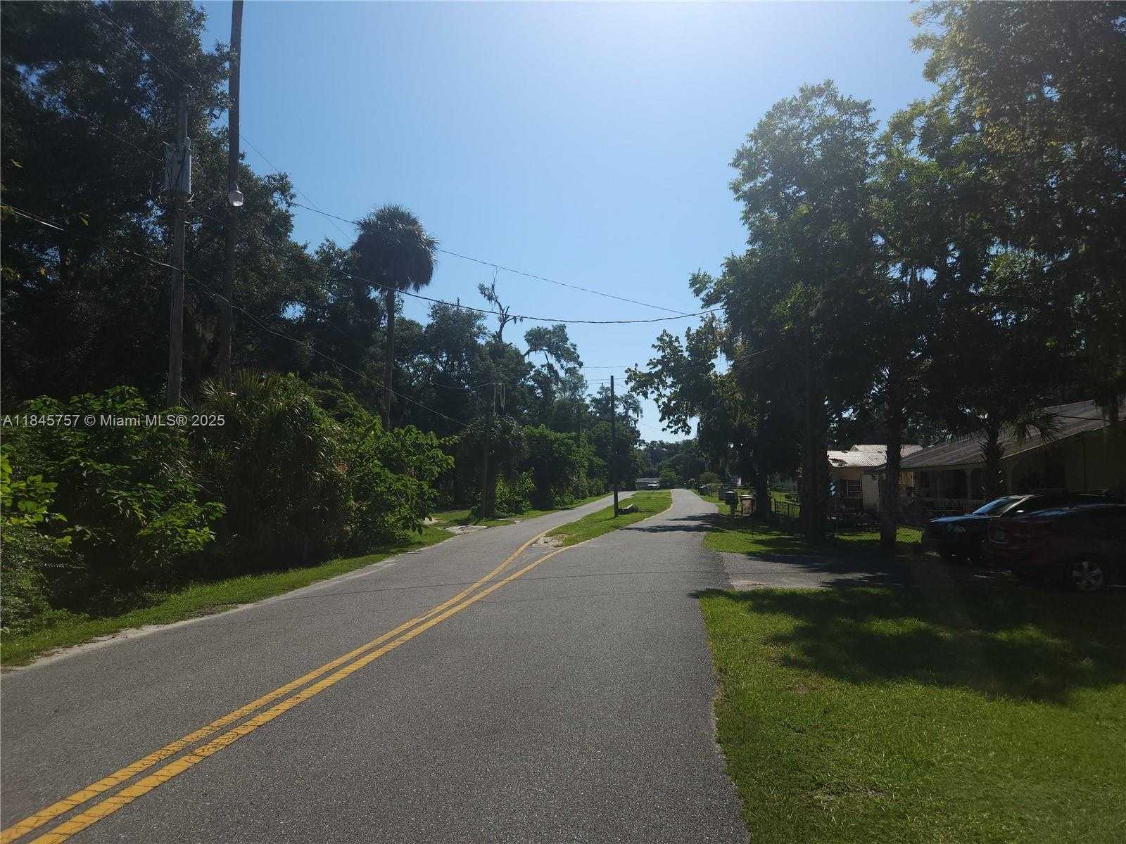 Small Image of 1007 NORTH EAST 25TH ST, Out of City Number 2