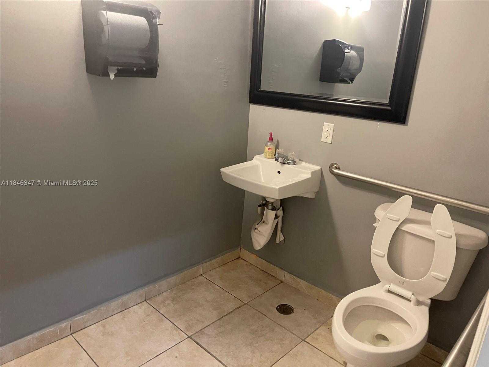 Small Image of 5941 NORTH WEST 176 ST #2, Miami Gardens Number 4