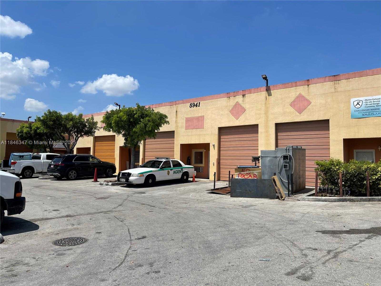 Small Image of 5941 NORTH WEST 176 ST #2, Miami Gardens Number 6