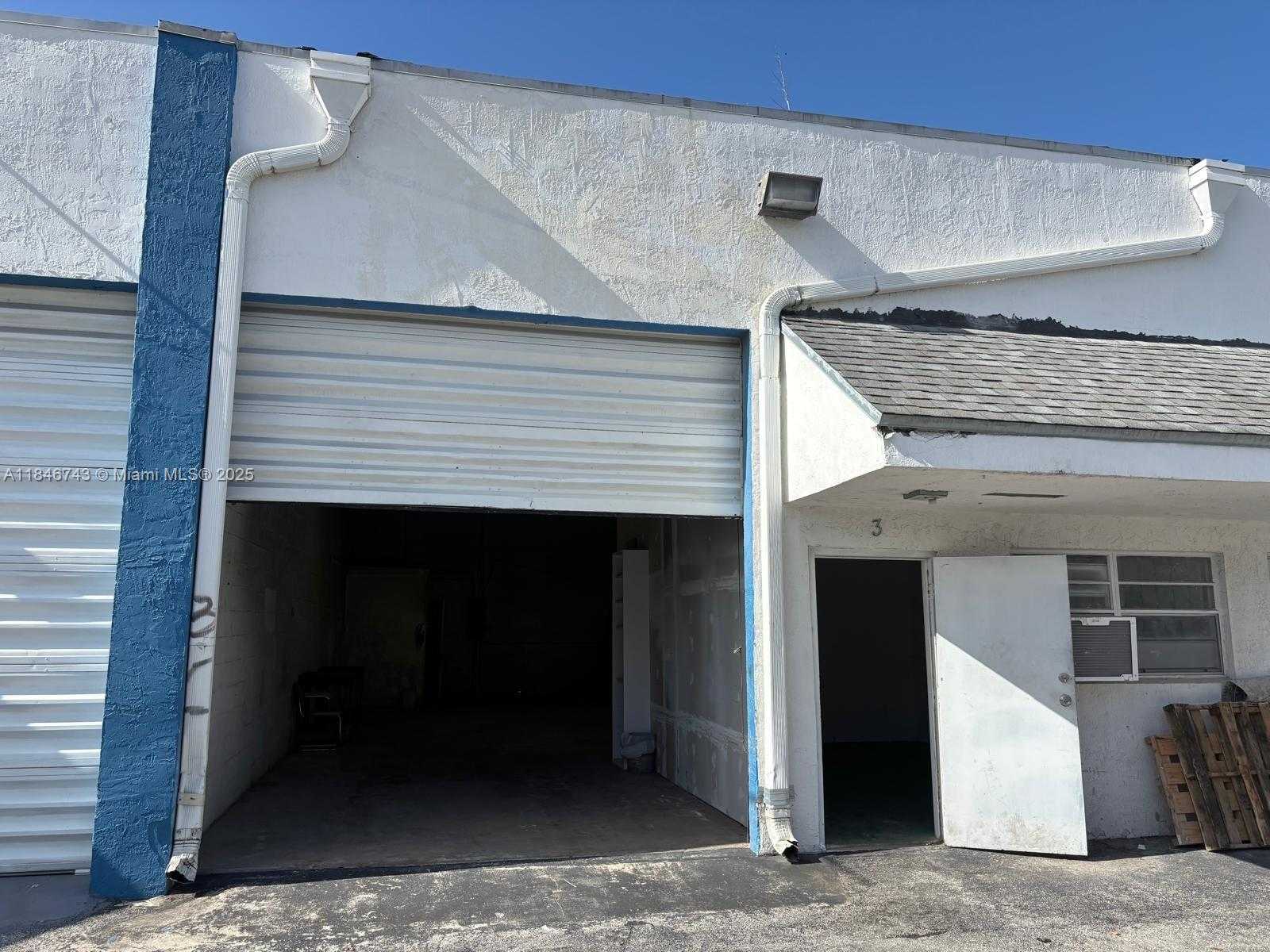 Small Image of Opa-Locka Number 3
