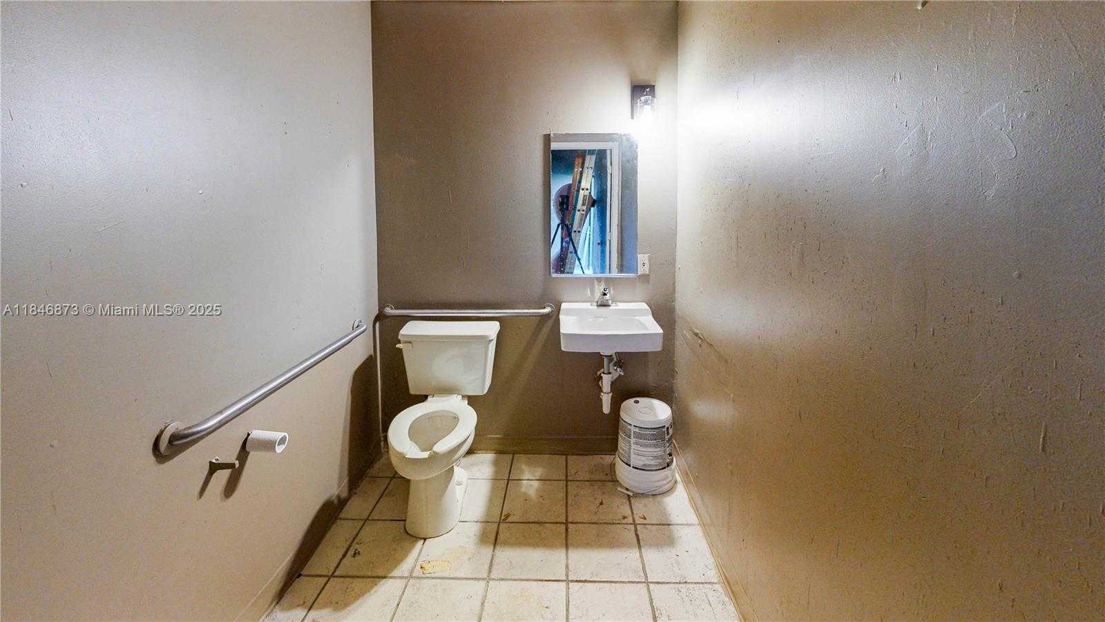 Small Image of 27330 SOUTH DIXIE HWY, Homestead Number 31