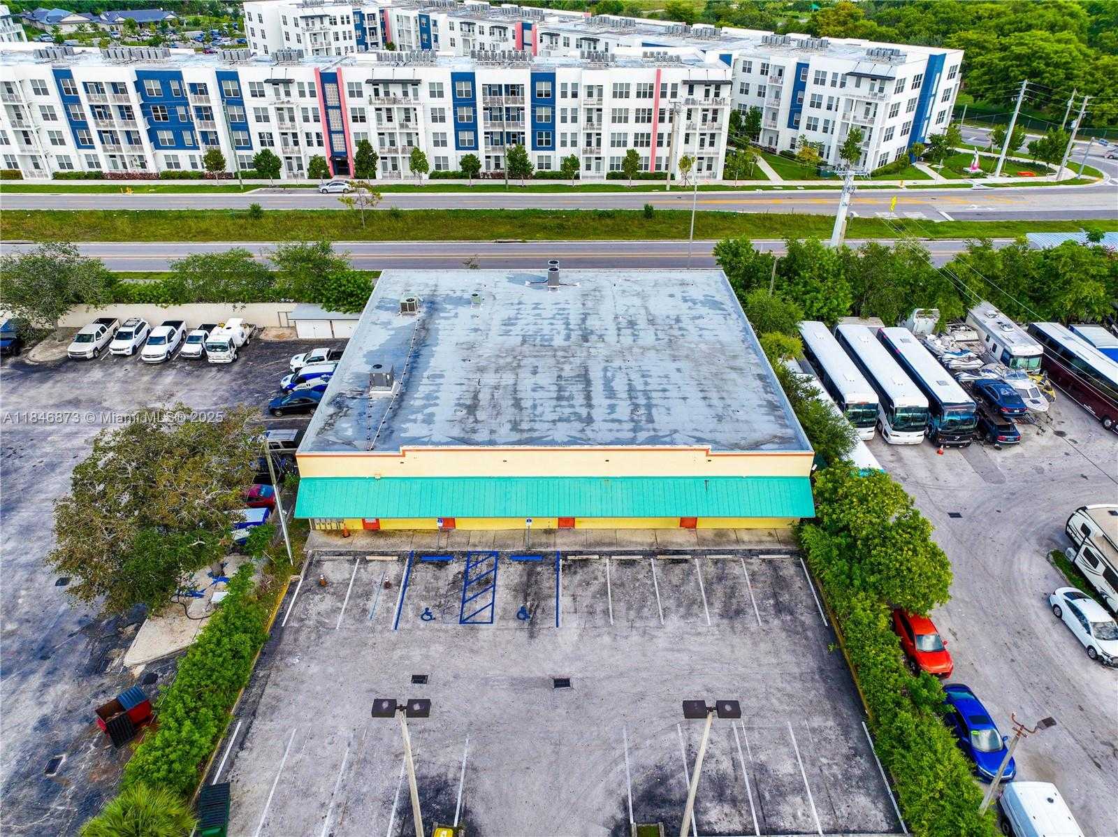 Small Image of 27330 SOUTH DIXIE HWY, Homestead Number 4