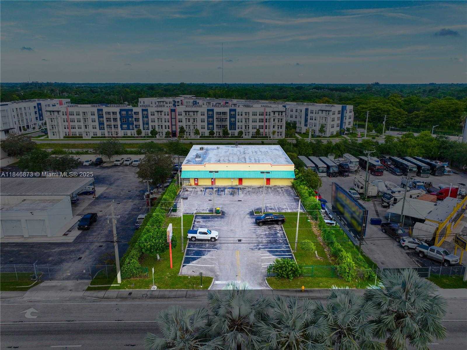 Small Image of 27330 SOUTH DIXIE HWY, Homestead Number 5