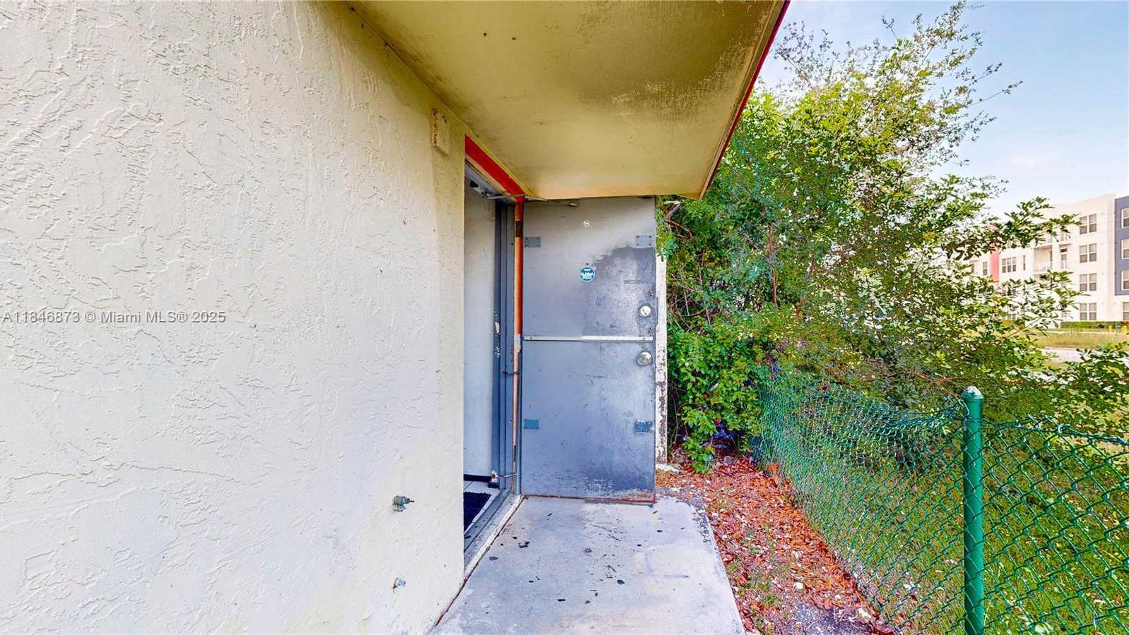 Small Image of 27330 SOUTH DIXIE HWY, Homestead Number 50