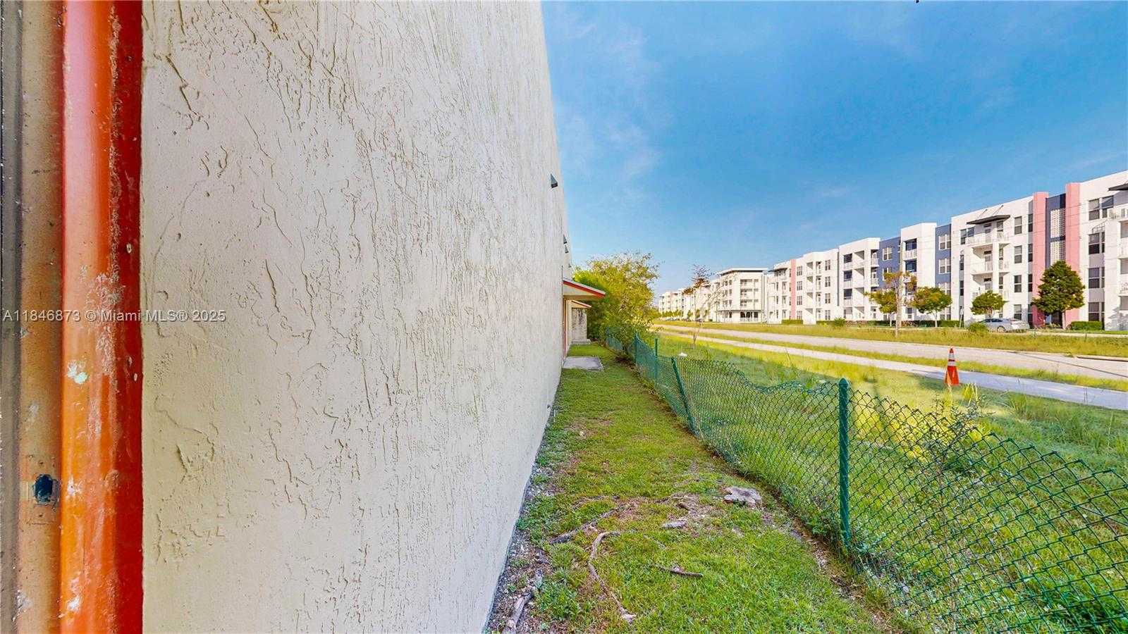 Small Image of 27330 SOUTH DIXIE HWY, Homestead Number 52