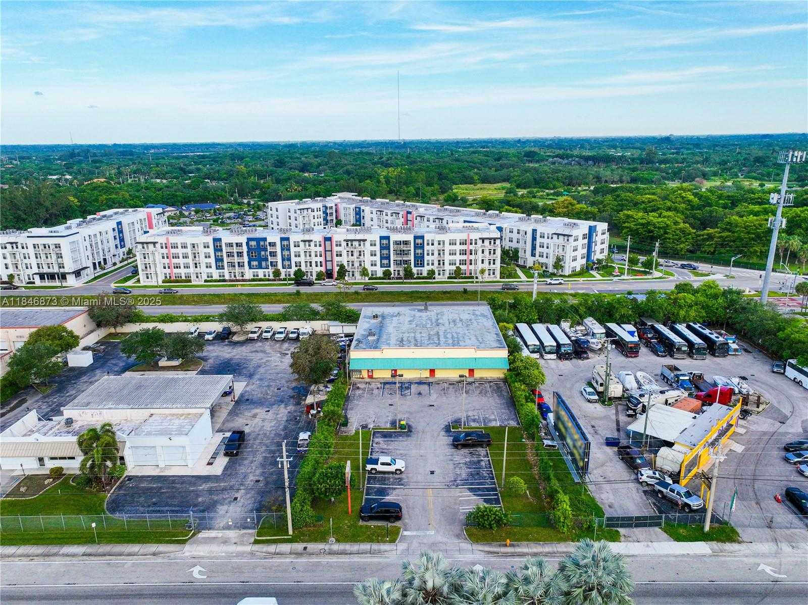 Small Image of 27330 SOUTH DIXIE HWY, Homestead Number 6