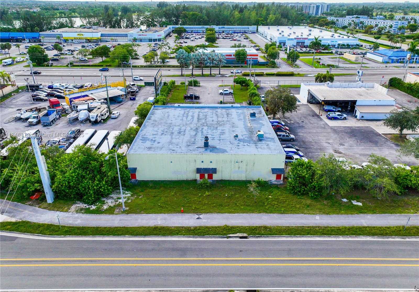 Small Image of 27330 SOUTH DIXIE HWY, Homestead Number 70