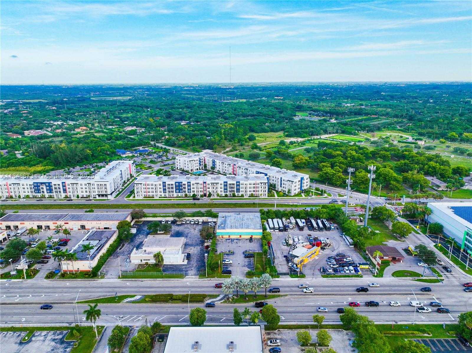 Small Image of 27330 SOUTH DIXIE HWY, Homestead Number 71