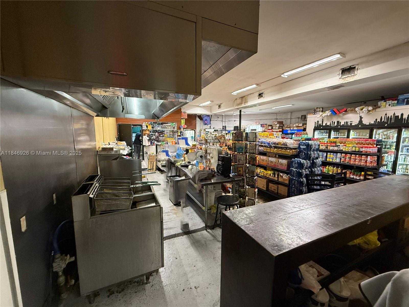 Small Image of 4000 NORTH WEST 17TH AVE, Miami Number 4