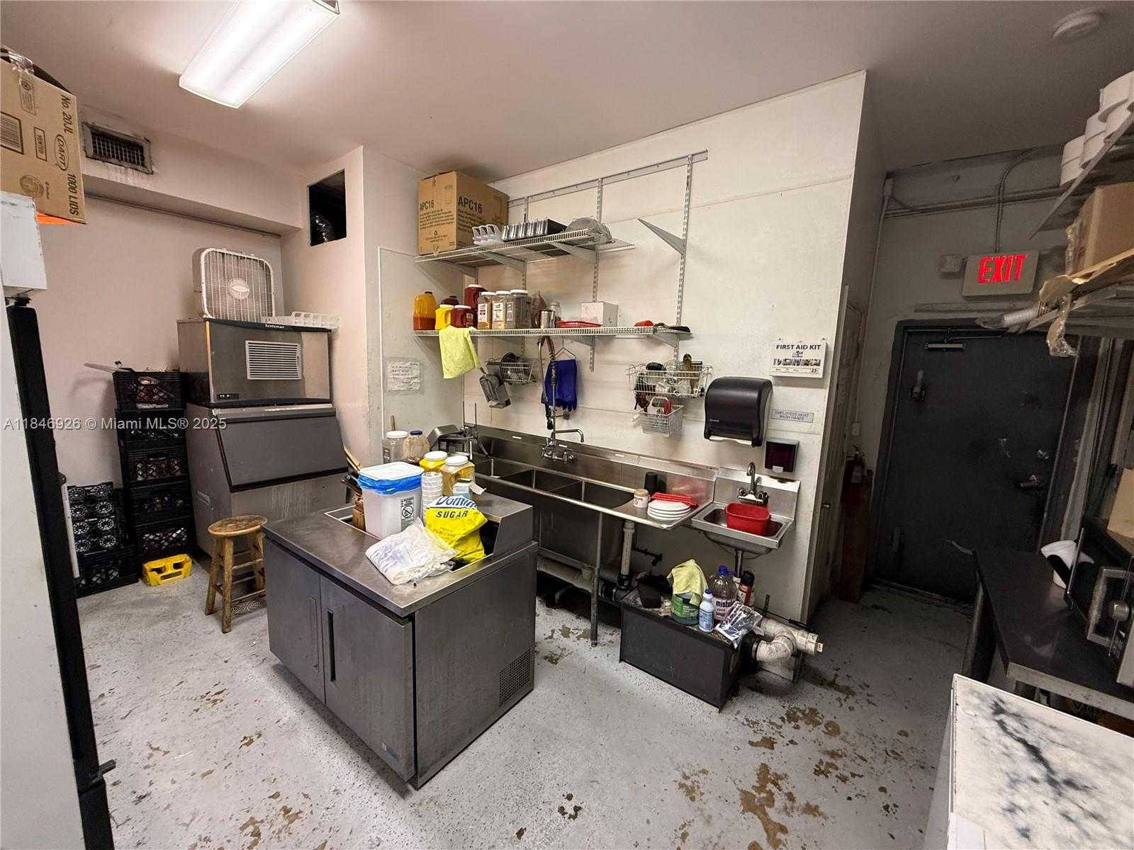 Small Image of 4000 NORTH WEST 17TH AVE, Miami Number 7