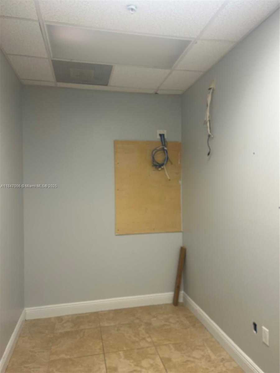 Small Image of Miami Lakes Number 3