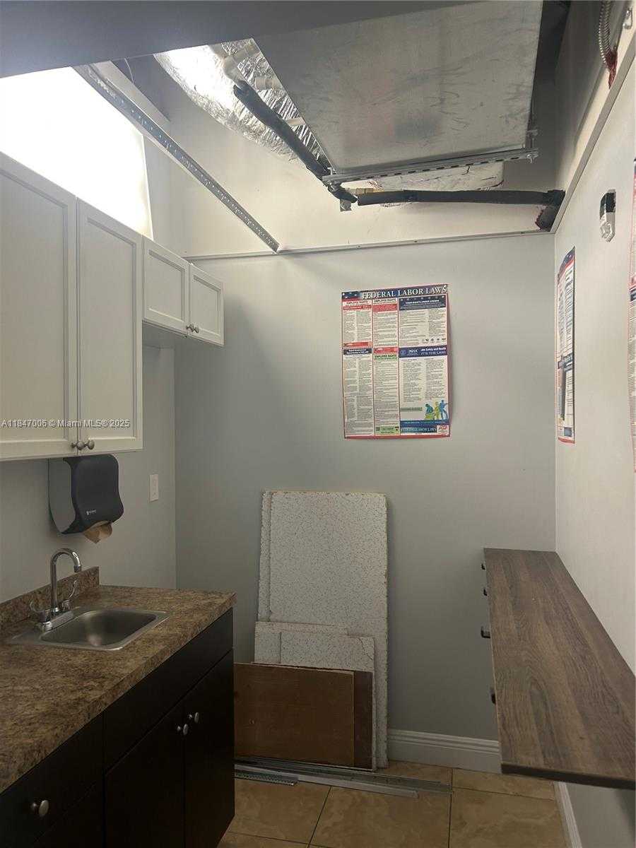 Small Image of Miami Lakes Number 5