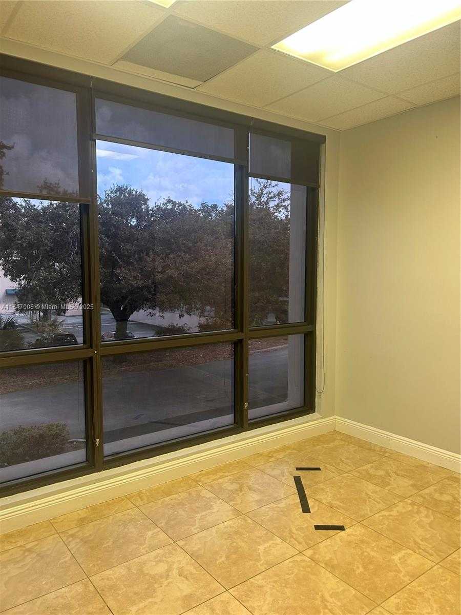 Small Image of Miami Lakes Number 9