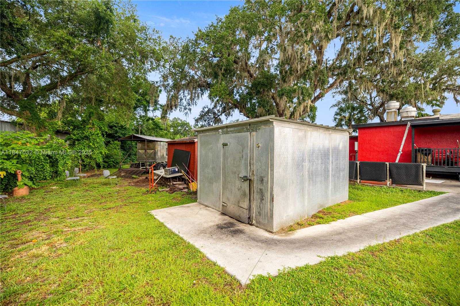 Small Image of 3170 US HIGHWAY 441/27, Other City - In The State Of Florida Number 17