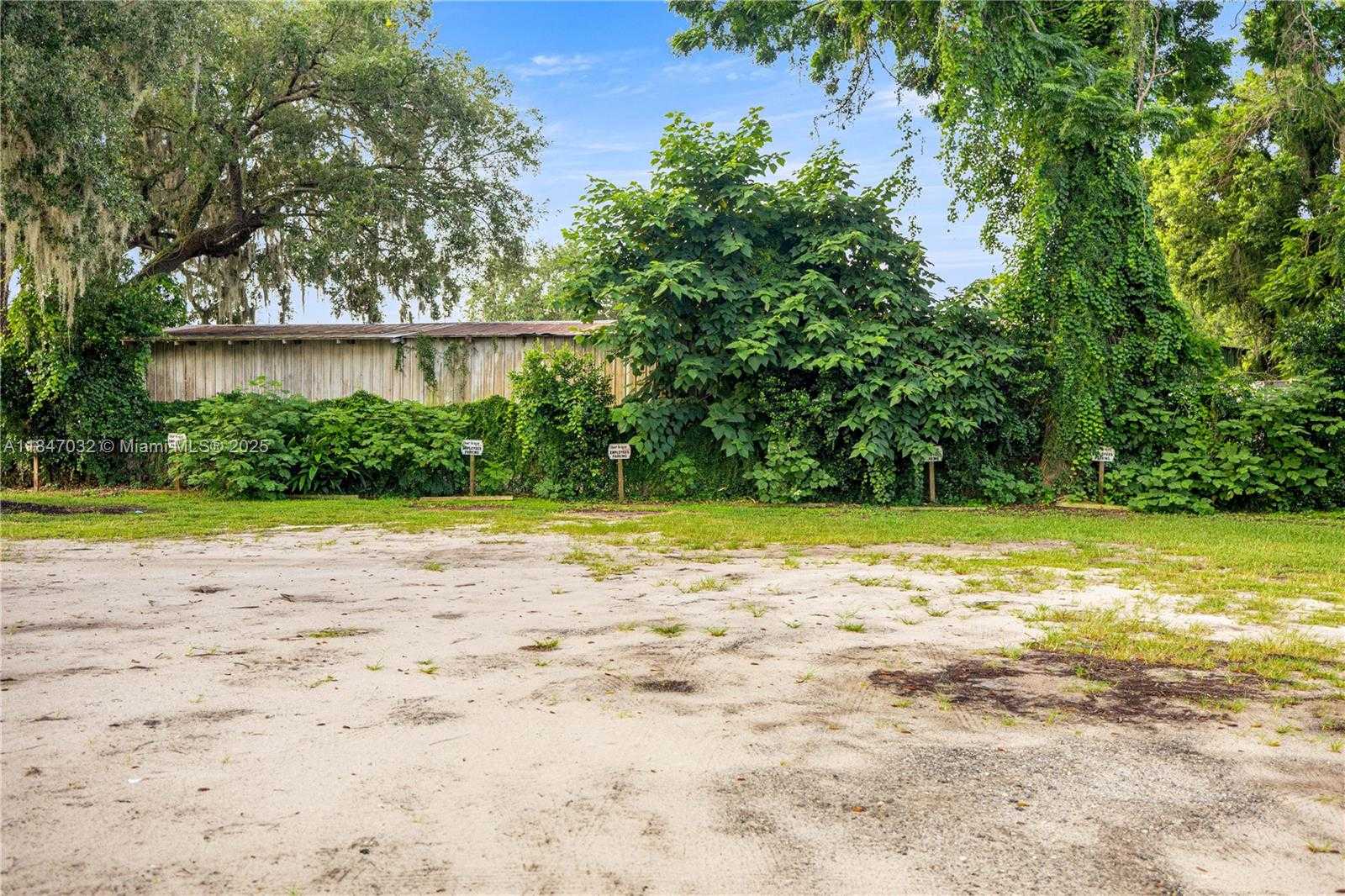 Small Image of 3170 US HIGHWAY 441/27, Other City - In The State Of Florida Number 19