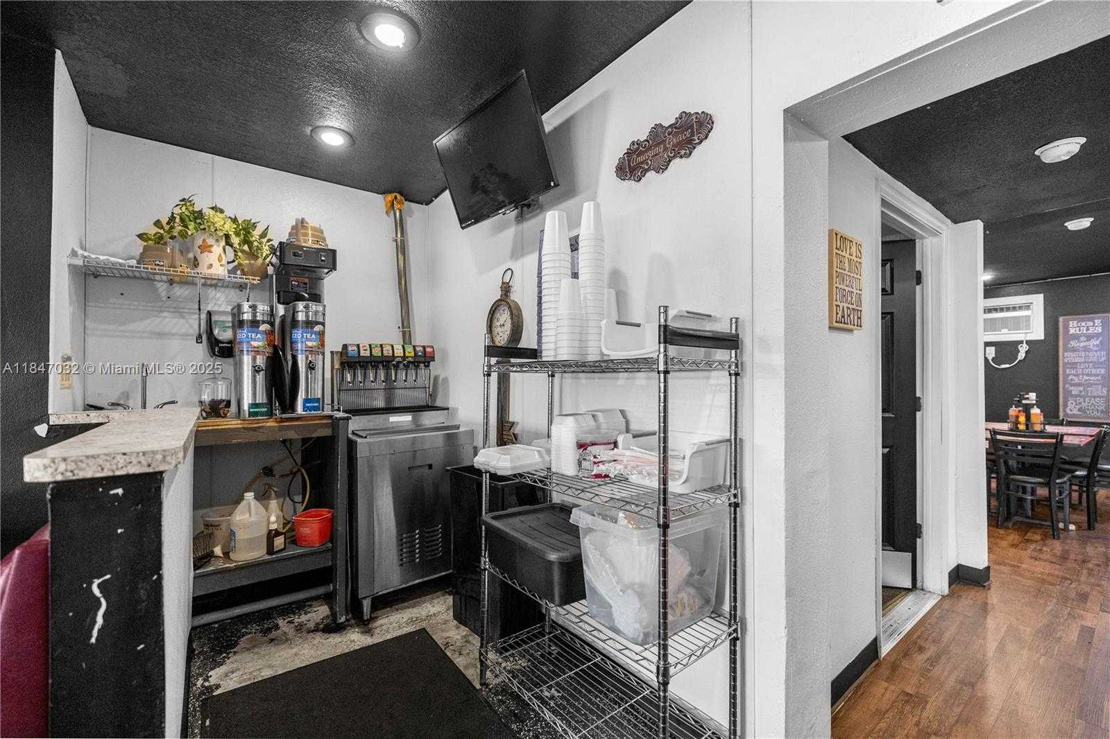 Small Image of 3170 US HIGHWAY 441/27, Other City - In The State Of Florida Number 2