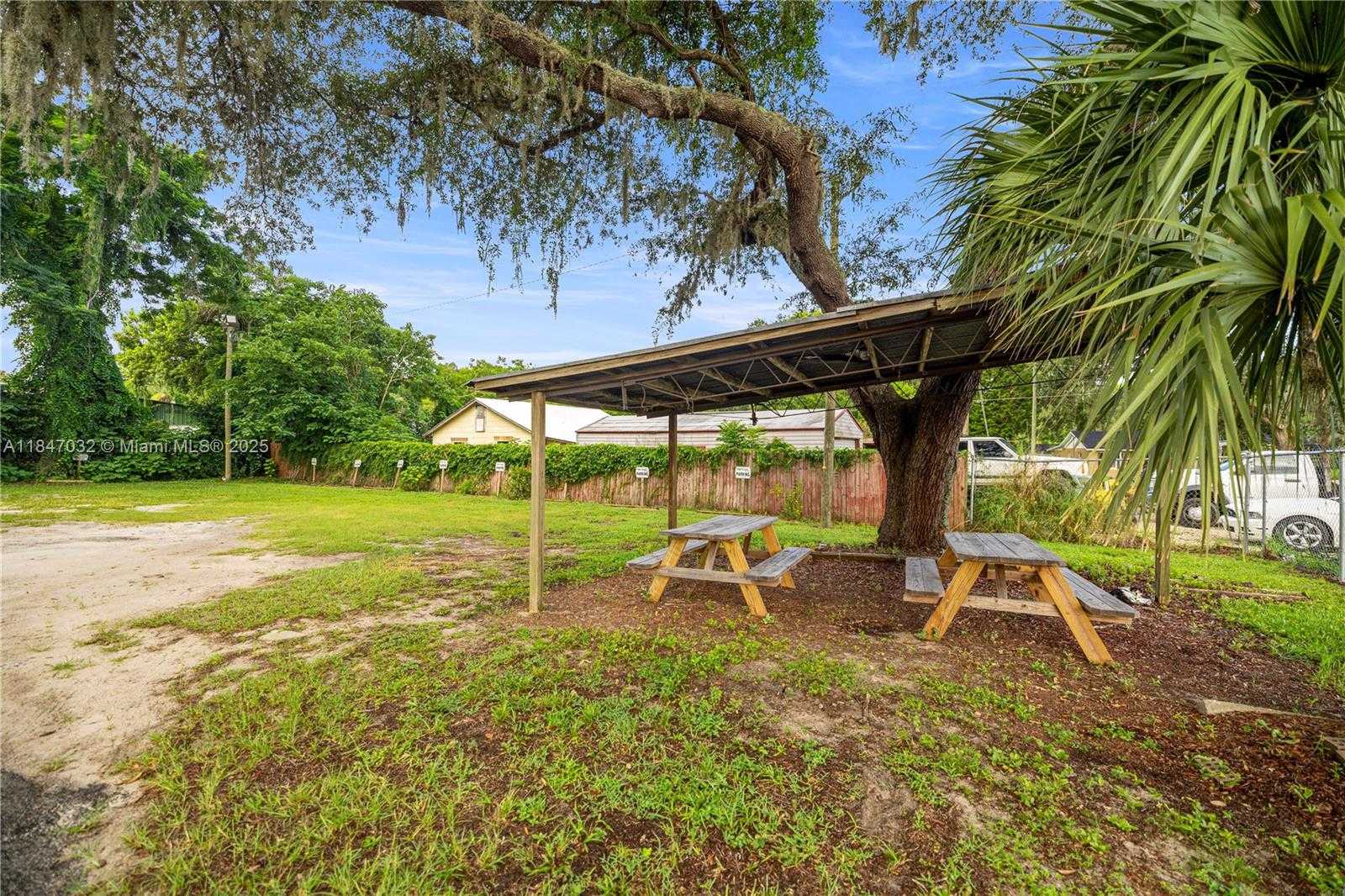 Small Image of 3170 US HIGHWAY 441/27, Other City - In The State Of Florida Number 21