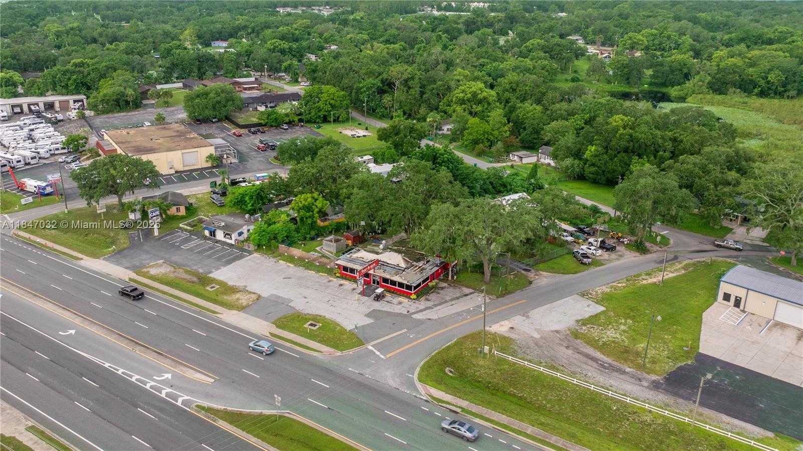 Small Image of 3170 US HIGHWAY 441/27, Other City - In The State Of Florida Number 40