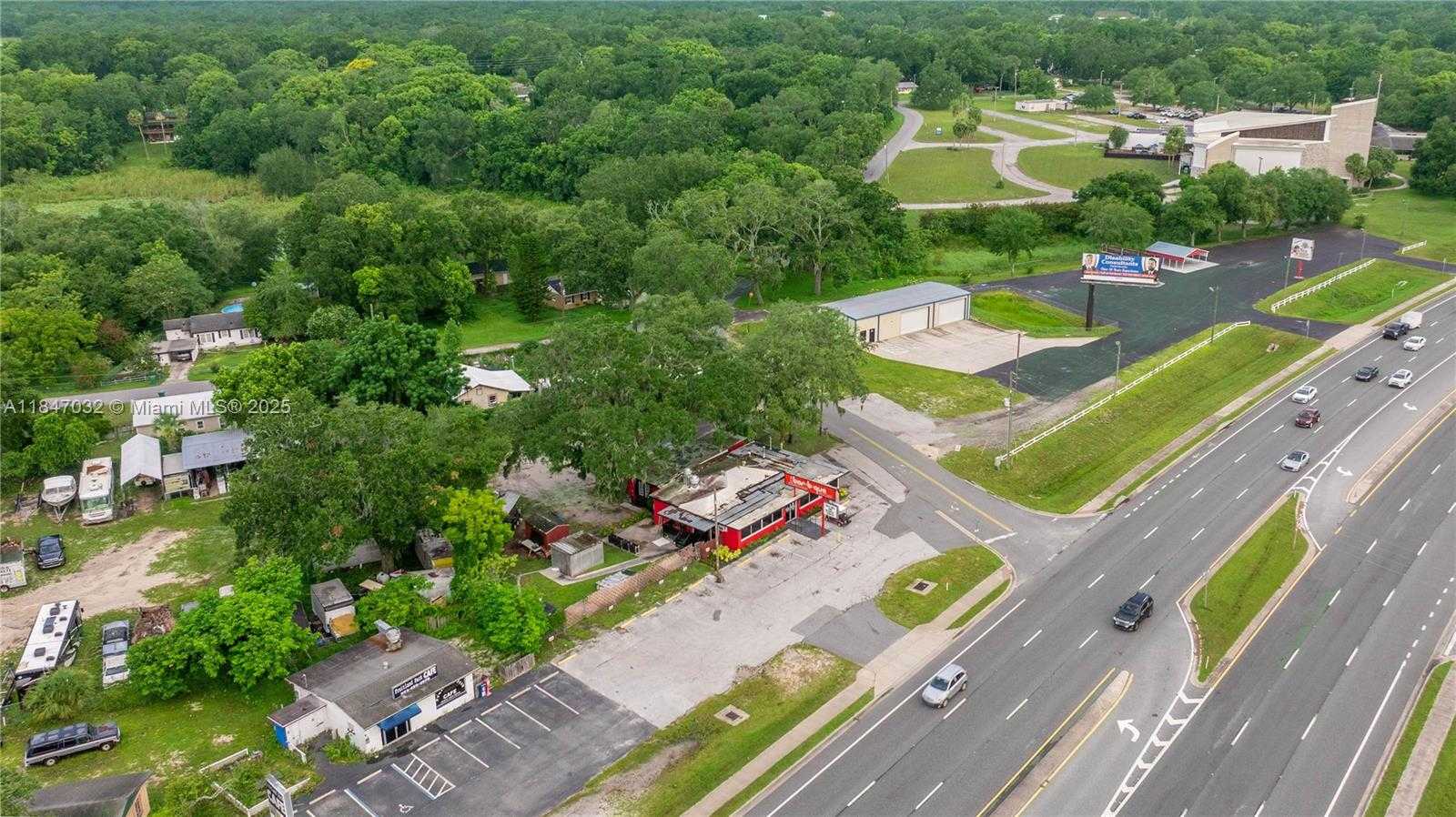 Small Image of 3170 US HIGHWAY 441/27, Other City - In The State Of Florida Number 43