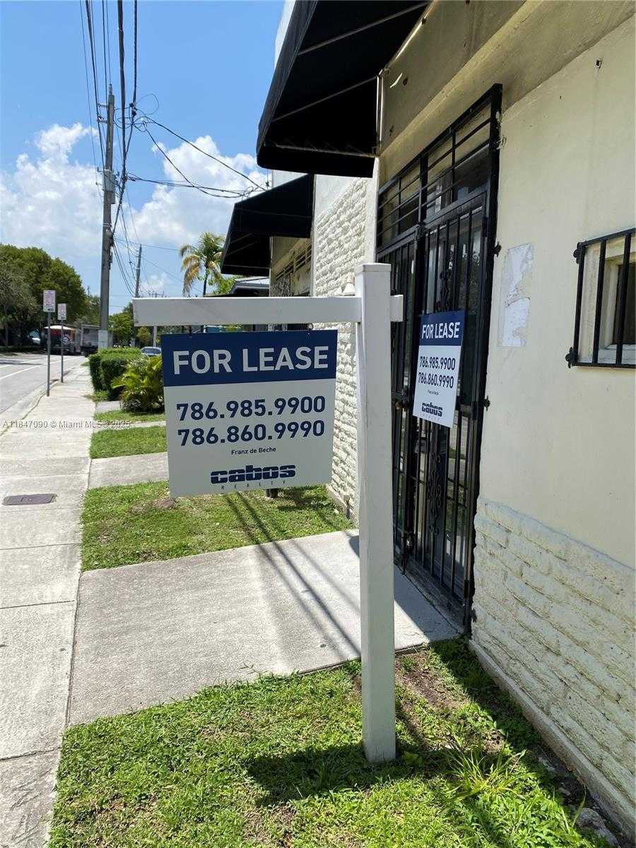 Small Image of 3741 GRAND AVE, Miami Number 4