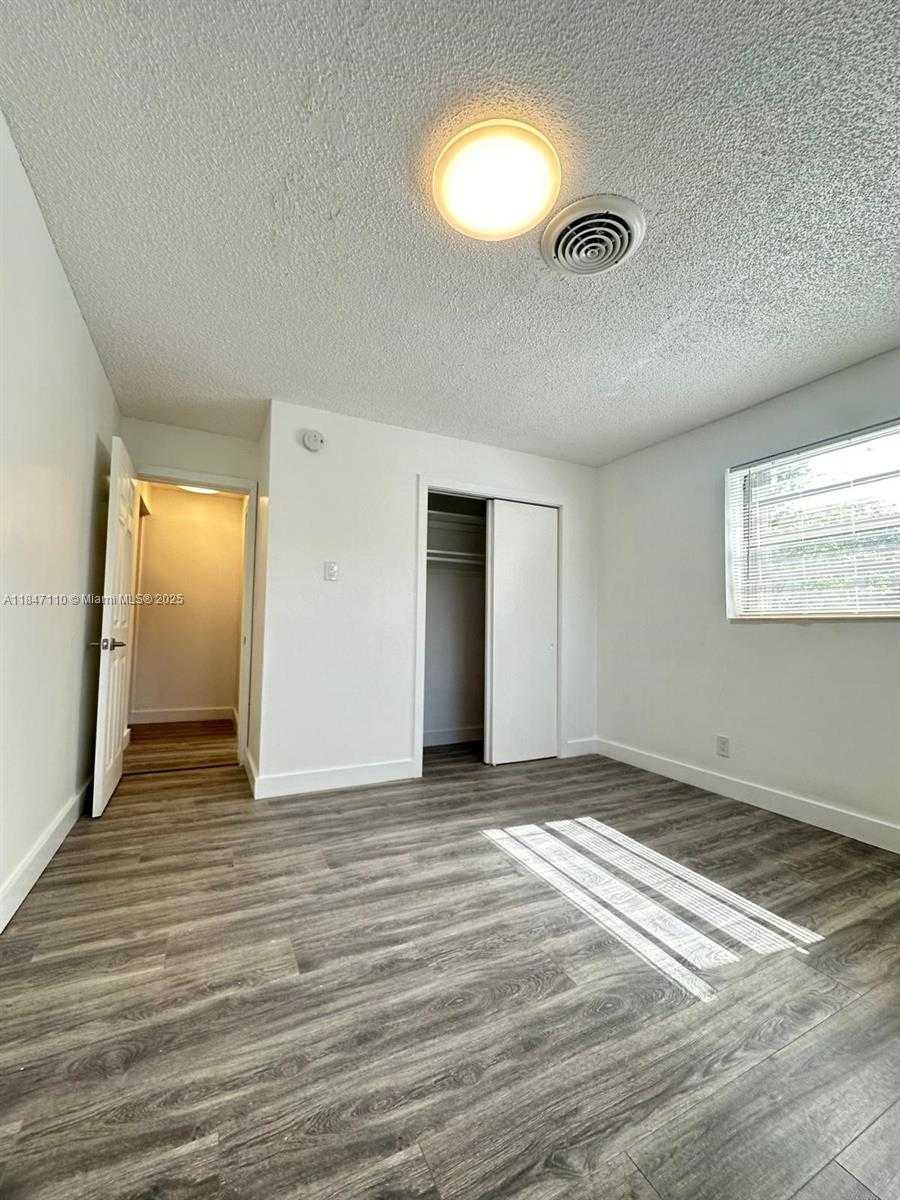 Small Image of 2314 POLK ST, Hollywood Number 11