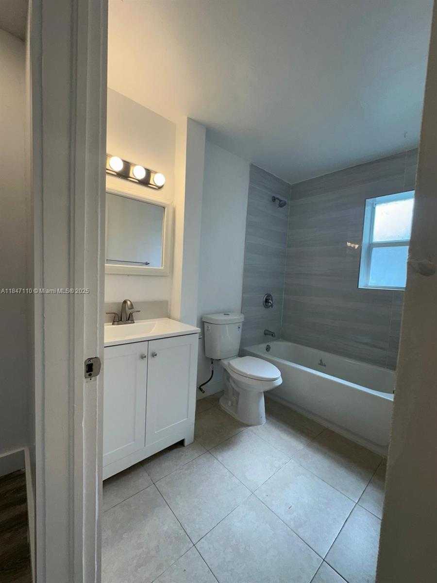 Small Image of 2314 POLK ST, Hollywood Number 15