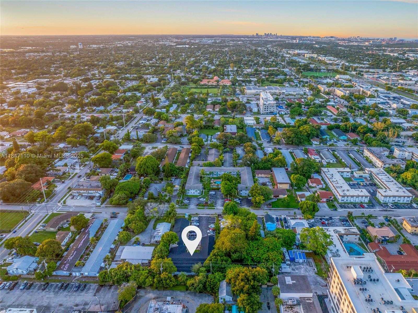 Small Image of 2314 POLK ST, Hollywood Number 22