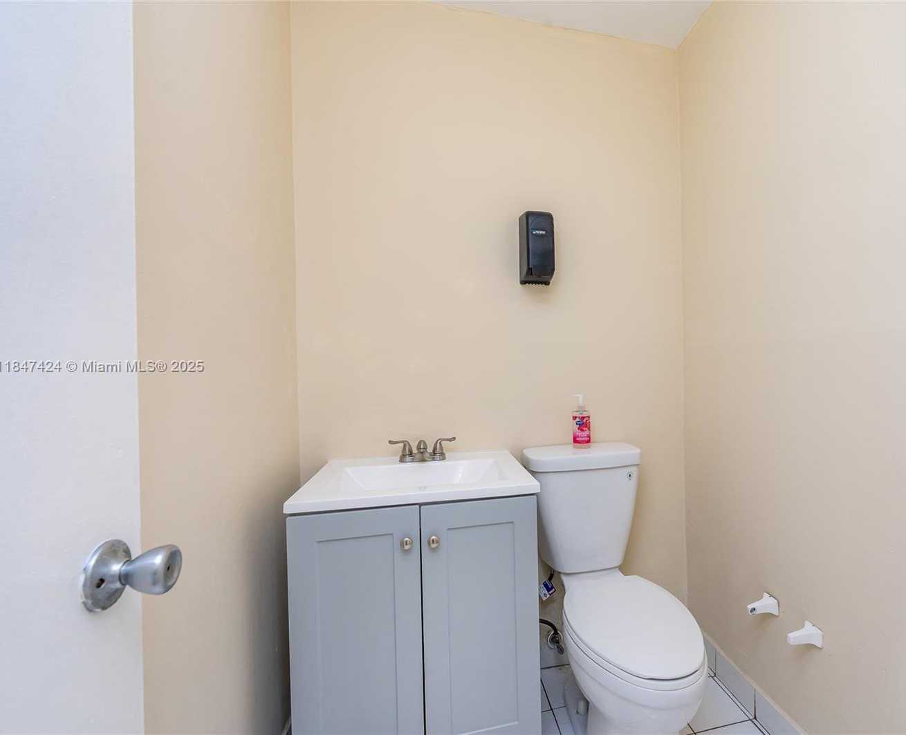 Small Image of 3100 NORTH WEST 72ND AVE #106, Miami Number 17