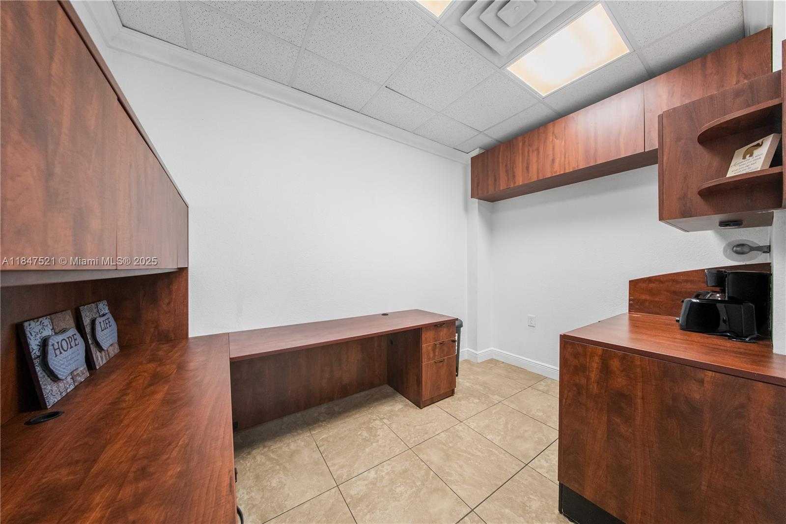 Small Image of 9560 SOUTH WEST 107TH AVE #106A, Miami Number 7