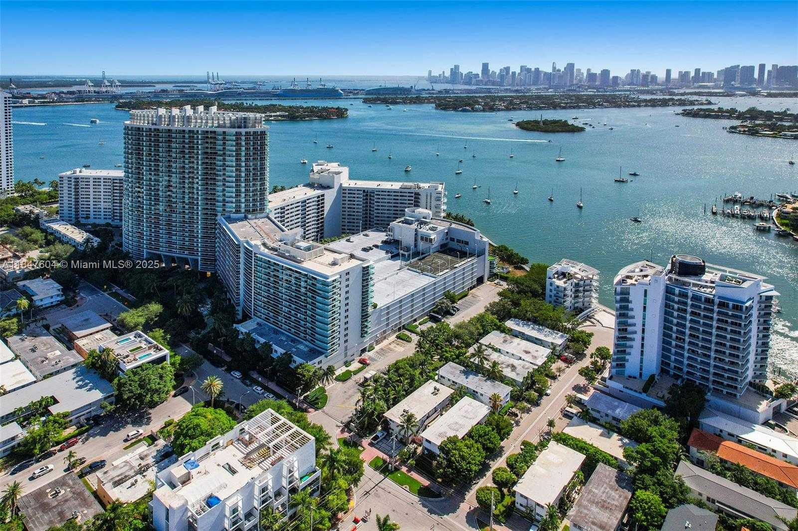 Small Image of 1580 BAY RD, Miami Beach Number 7