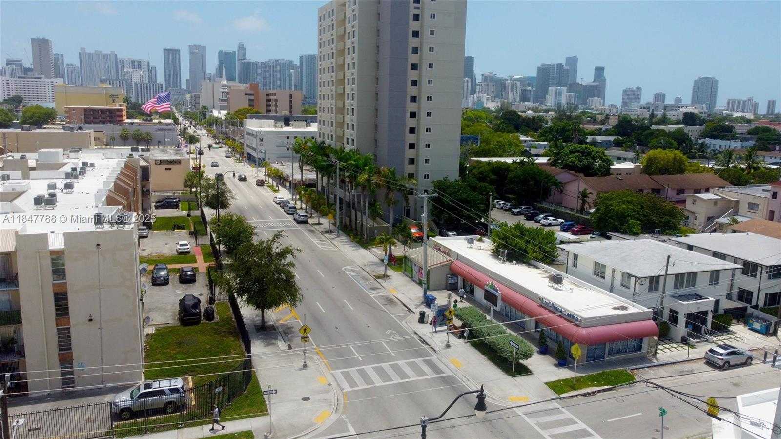 Small Image of 1058 SOUTH WEST 1ST ST, Miami Number 10