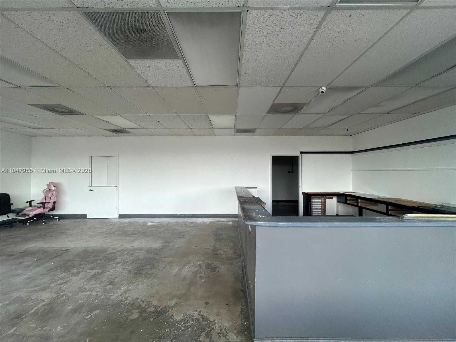Small Image of 30 E OAKLAND PARK BOULEVARD #30, Wilton Manors Number 2
