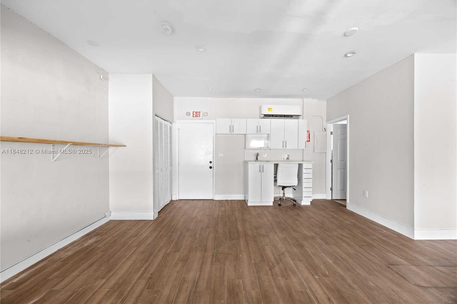 Small Image of 4151 WEST HALLANDALE BEACH BLVD, West Park Number 9