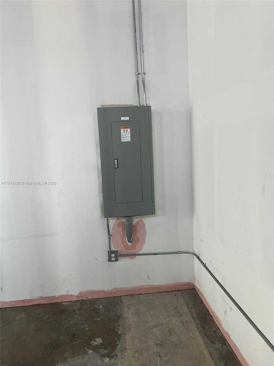 Small Image of 2300 WEST 8TH AVE #2, Hialeah Number 7