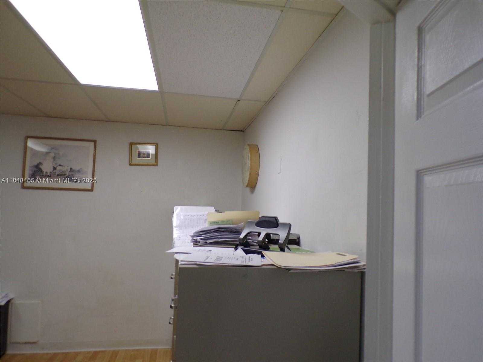 Small Image of 1900 NORTH UNIVERSITY DR #103, Pembroke Pines Number 11