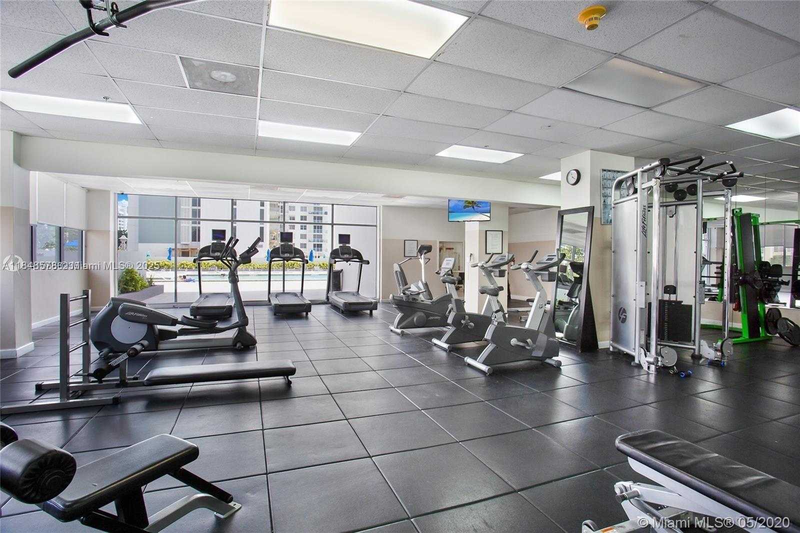 Small Image of 5601 COLLINS AVE, Miami Beach Number 12