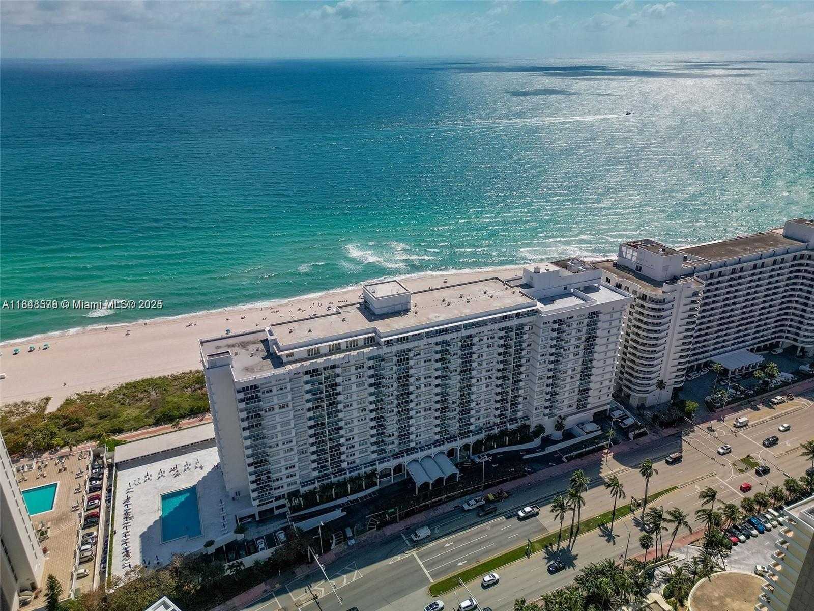 Small Image of 5601 COLLINS AVE, Miami Beach Number 14