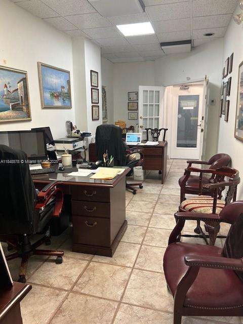 Small Image of 5601 COLLINS AVE, Miami Beach Number 4