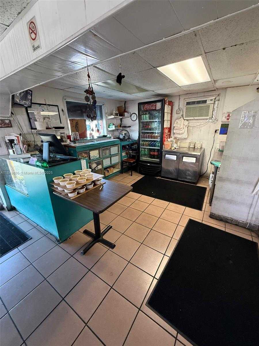Small Image of 2152 NORTH WEST 27TH AVE, Miami Number 4