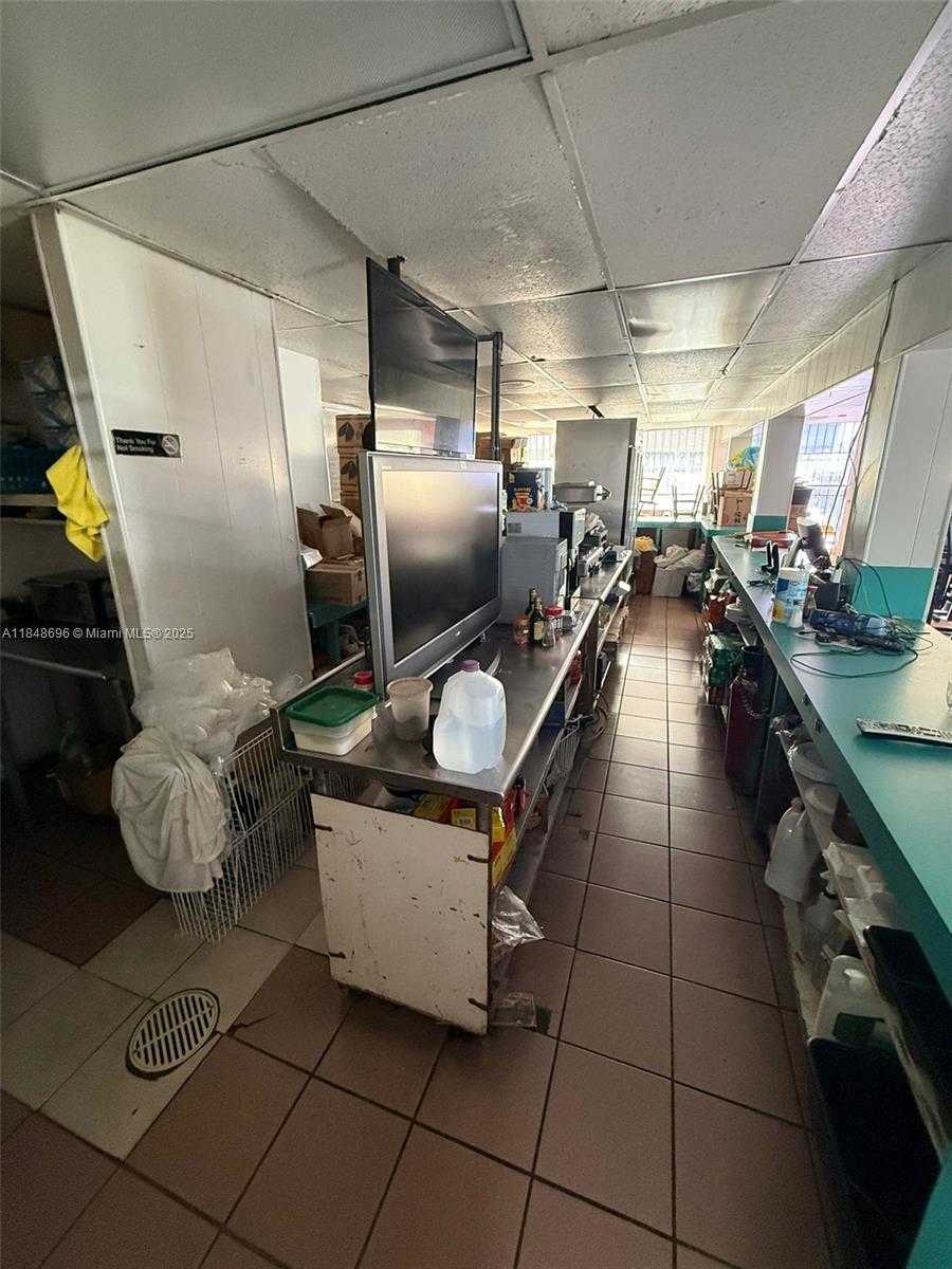 Small Image of 2152 NORTH WEST 27TH AVE, Miami Number 6