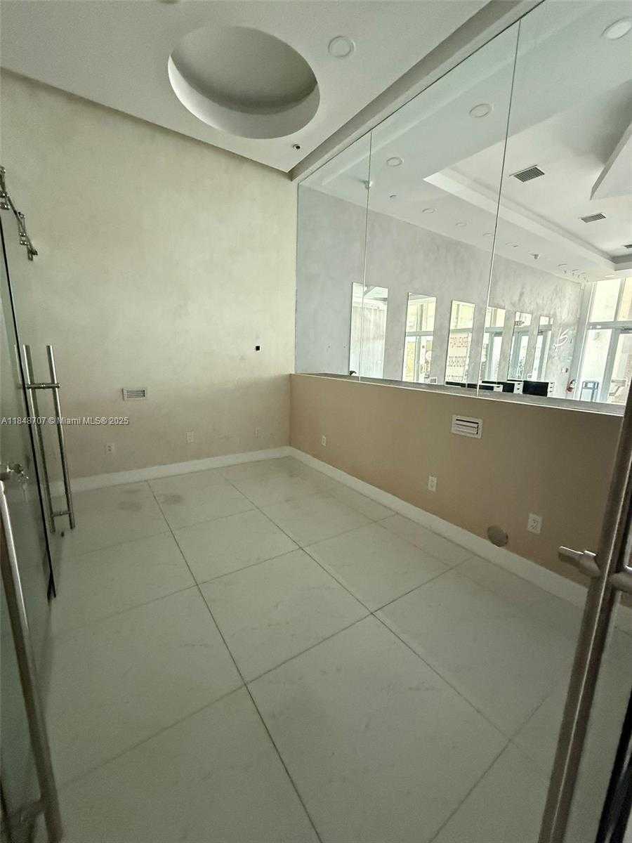 Small Image of 10201 NORTH WEST 58TH ST, Doral Number 10