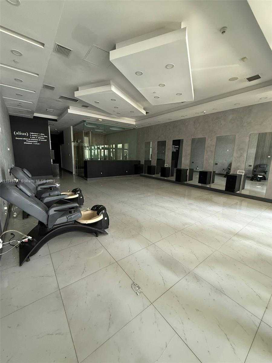 Small Image of 10201 NORTH WEST 58TH ST, Doral Number 12