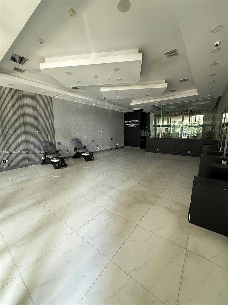 Small Image of 10201 NORTH WEST 58TH ST, Doral Number 2